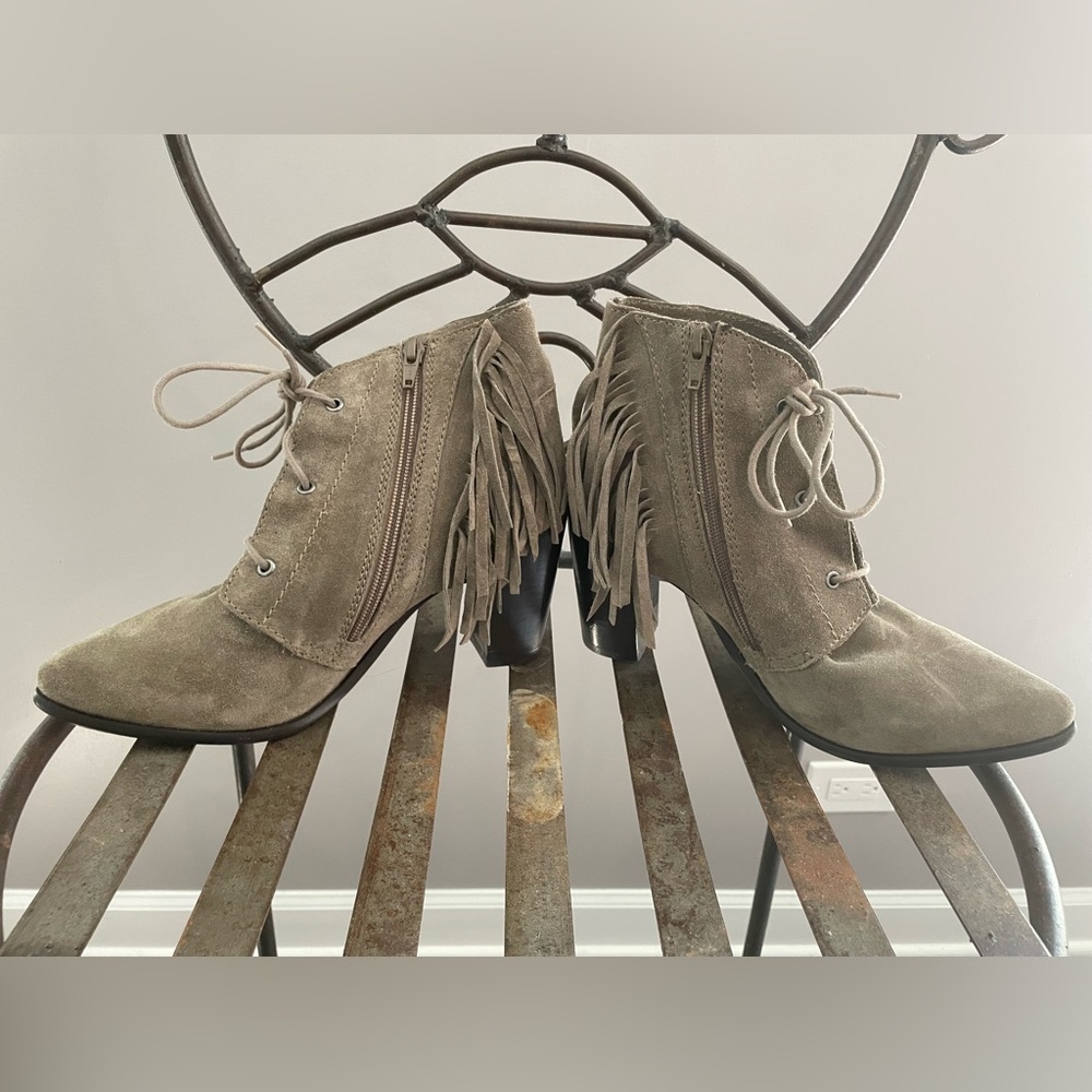 Luichiny Anna May Suede Fringed Lace Up Booties
